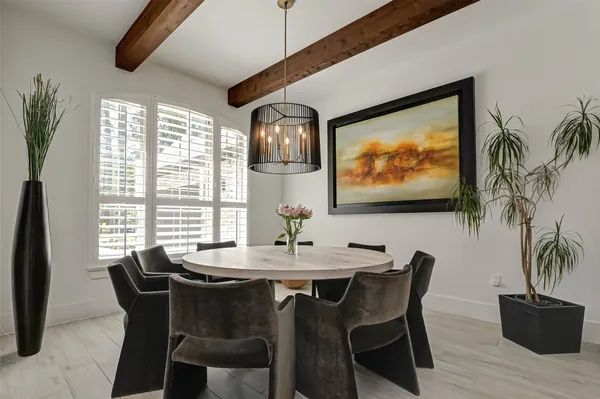 $975,000 | 2407 Chantilly Lane, Conroe, TX 77384