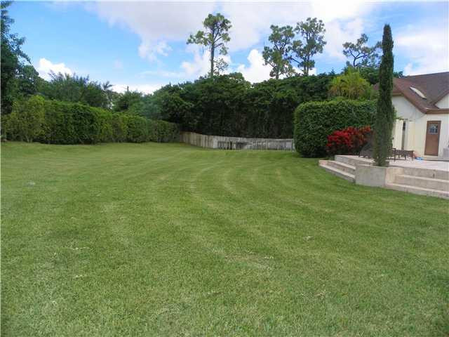22127 Woodset Way Boca Raton, FL 33428 - Photo 19 of 22 Yard/Garden