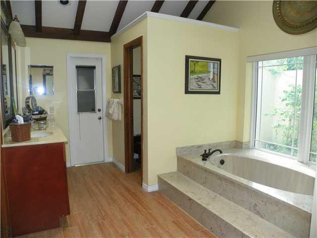 22127 Woodset Way Boca Raton, FL 33428 - Photo 9 of 22 Master Bath/Spa