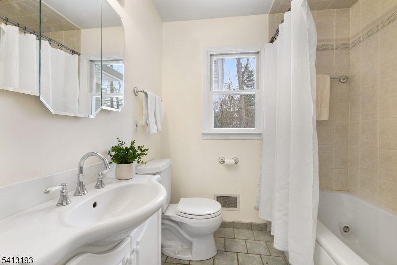 134 Rutgers Avenue Berkeley Heights, NJ 07922 - Photo 18 of 45