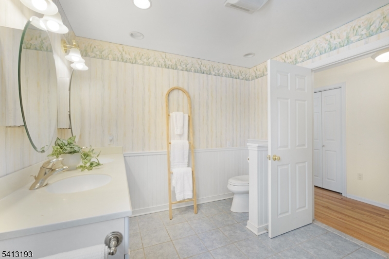 134 Rutgers Avenue Berkeley Heights, NJ 07922 - Photo 22 of 45