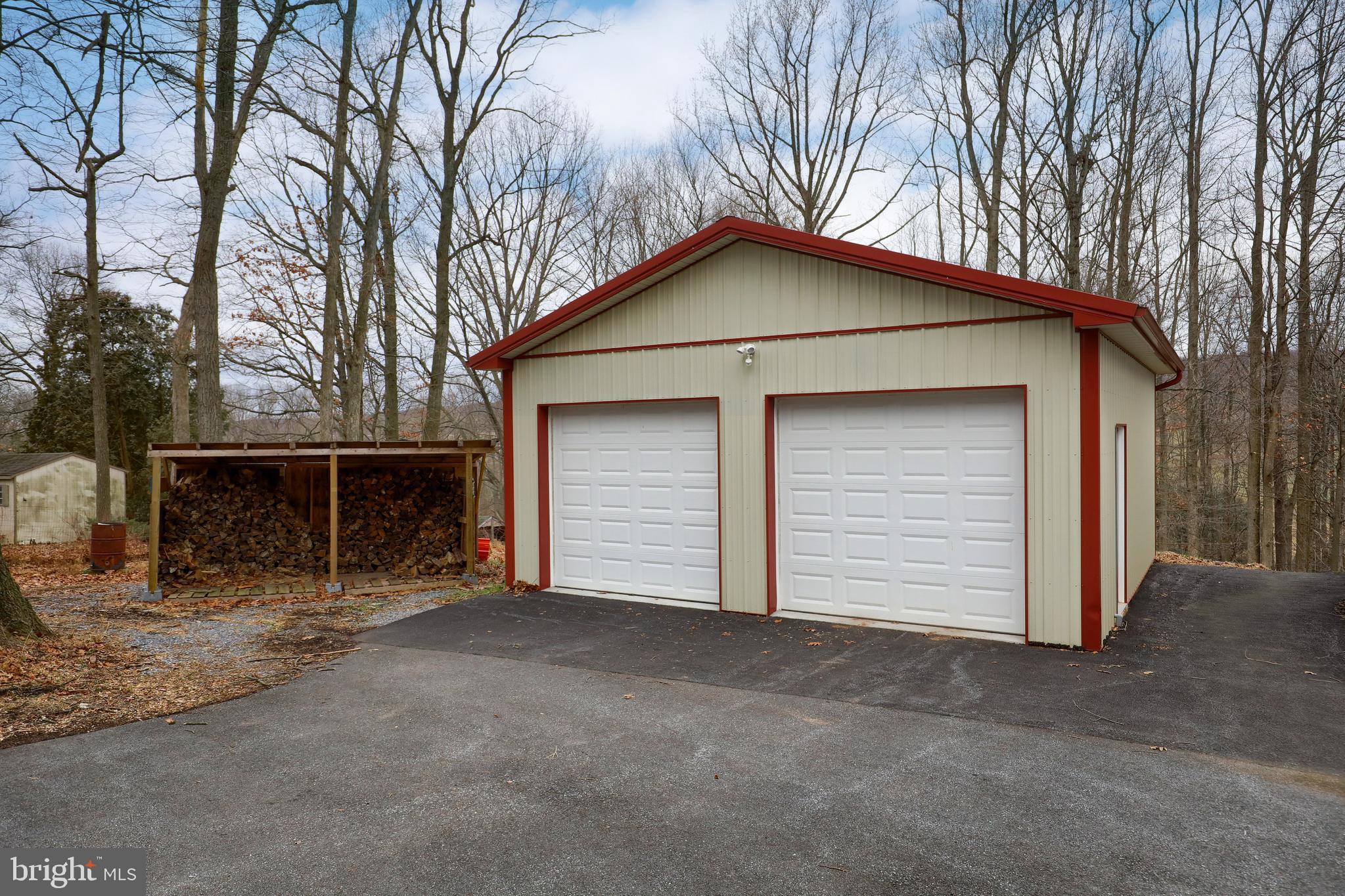 675 North Ridge Road Reinholds, PA 17569 - Photo 10 of 38 2-car detached garage