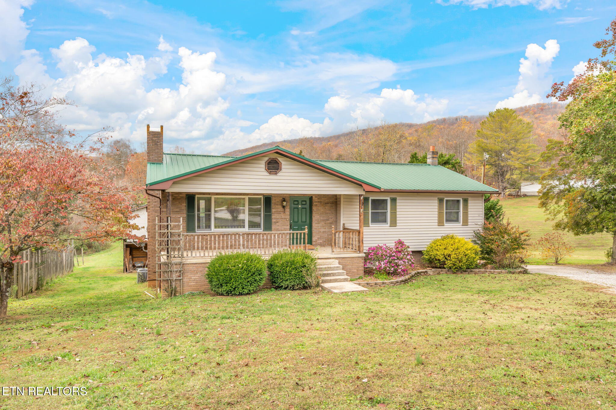 233 Hannah Road Harriman, TN 37748 - Photo 1 of 42 1-web-or-mls-233 Hannah Drive-2