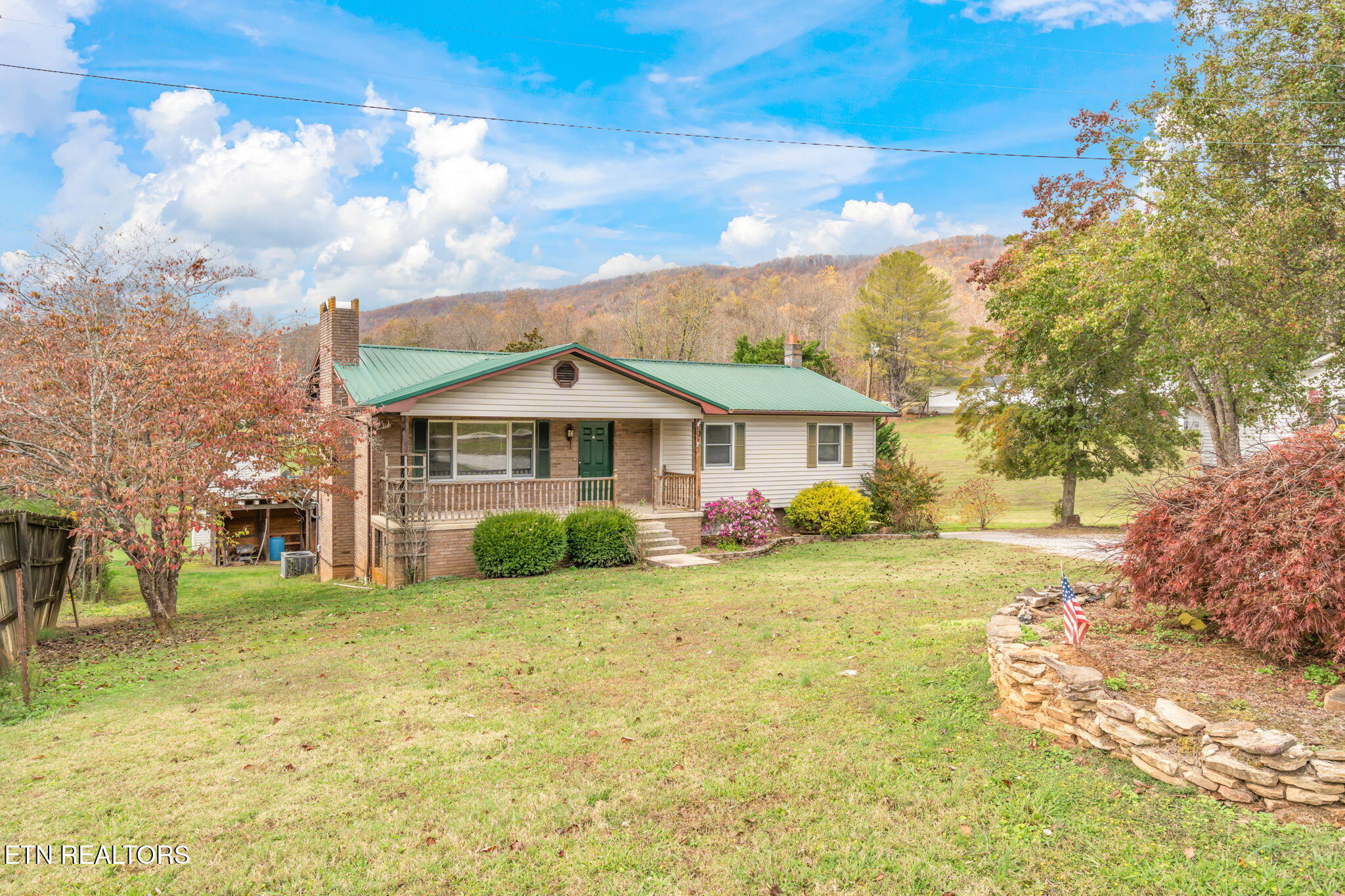 233 Hannah Road Harriman, TN 37748 - Photo 4 of 42 8-web-or-mls-233 Hannah Drive-9