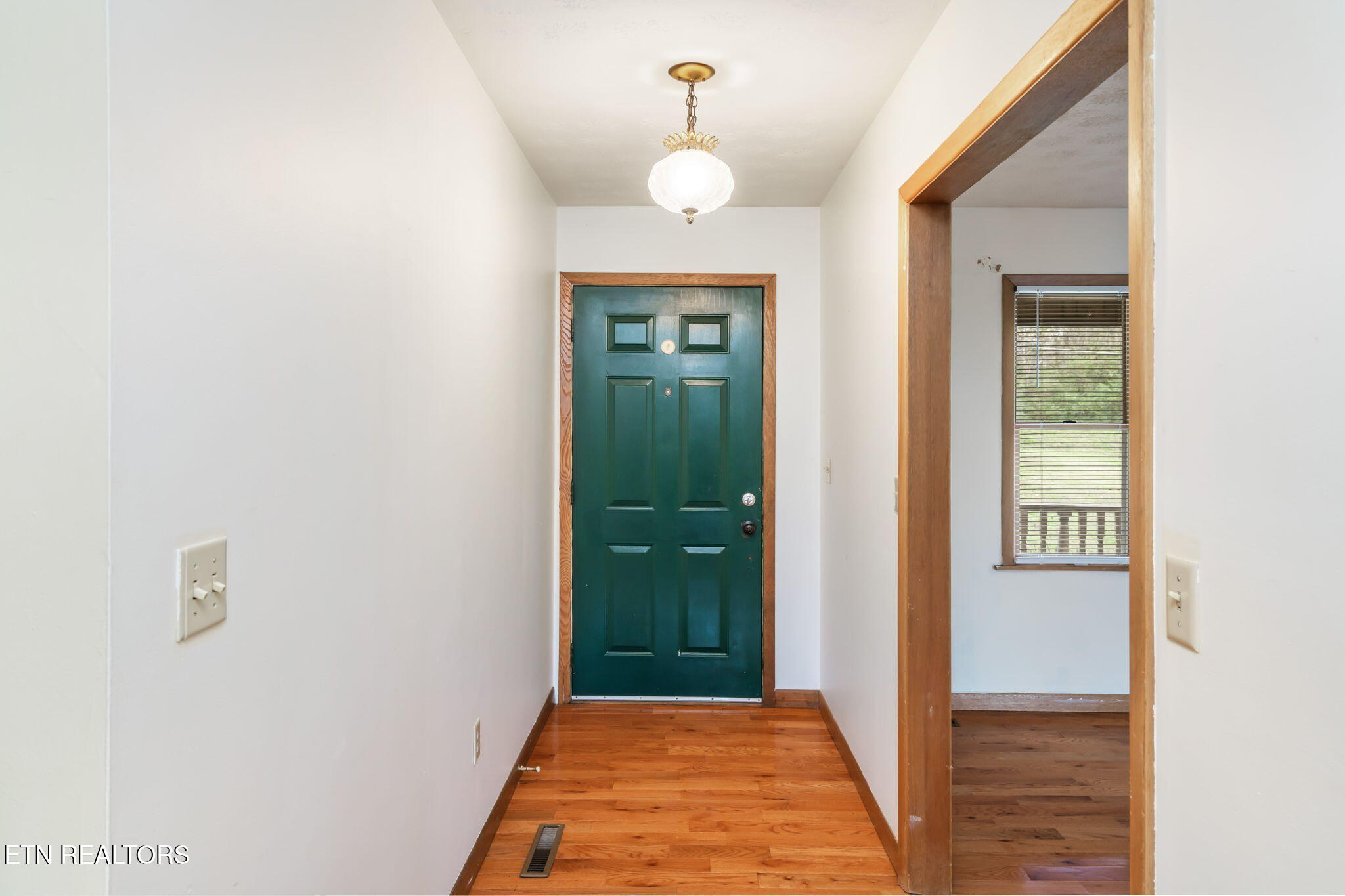 233 Hannah Road Harriman, TN 37748 - Photo 7 of 42 9-web-or-mls-233 Hannah Drive-10