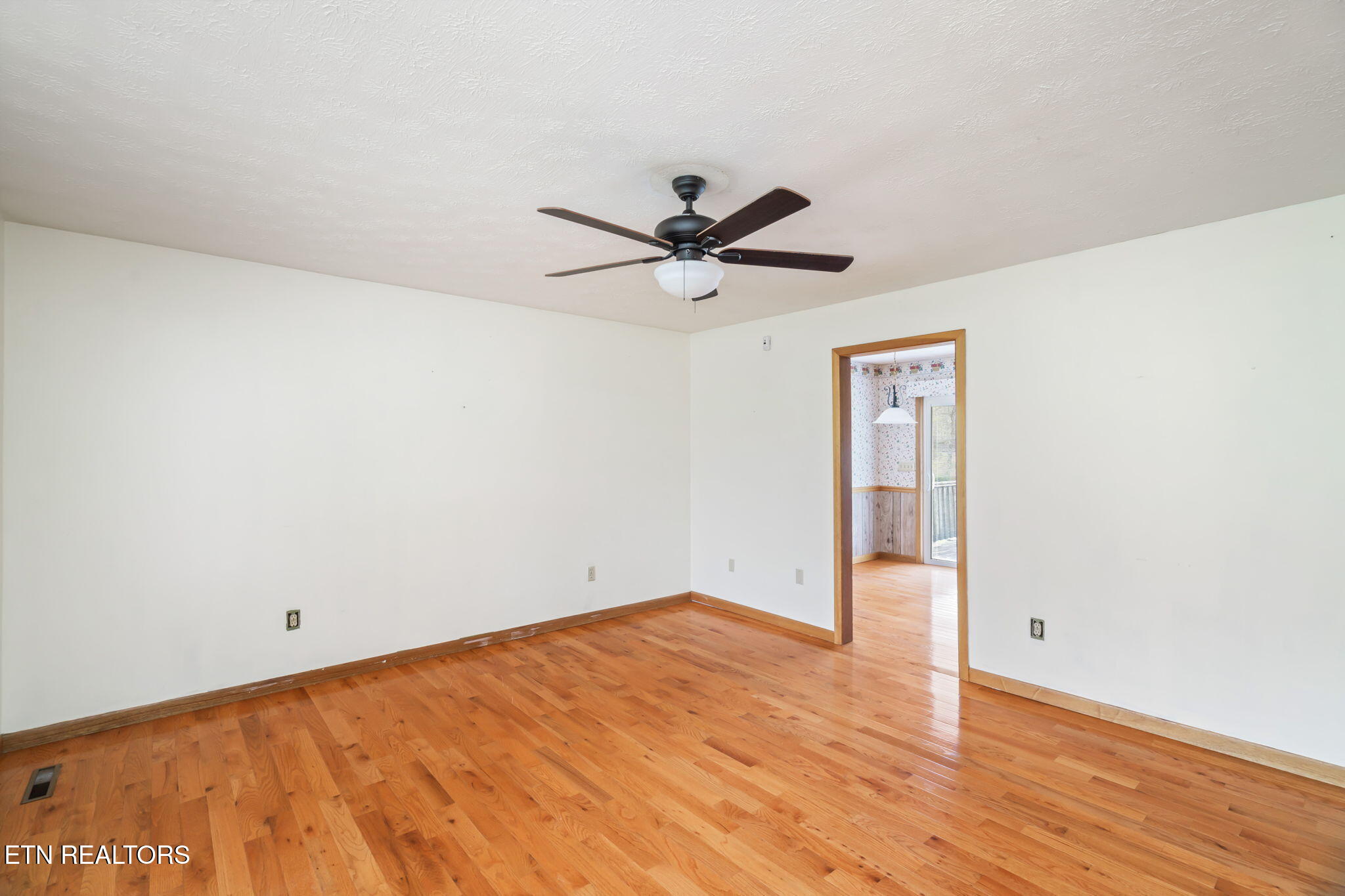 233 Hannah Road Harriman, TN 37748 - Photo 9 of 42 12-web-or-mls-233 Hannah Drive-13