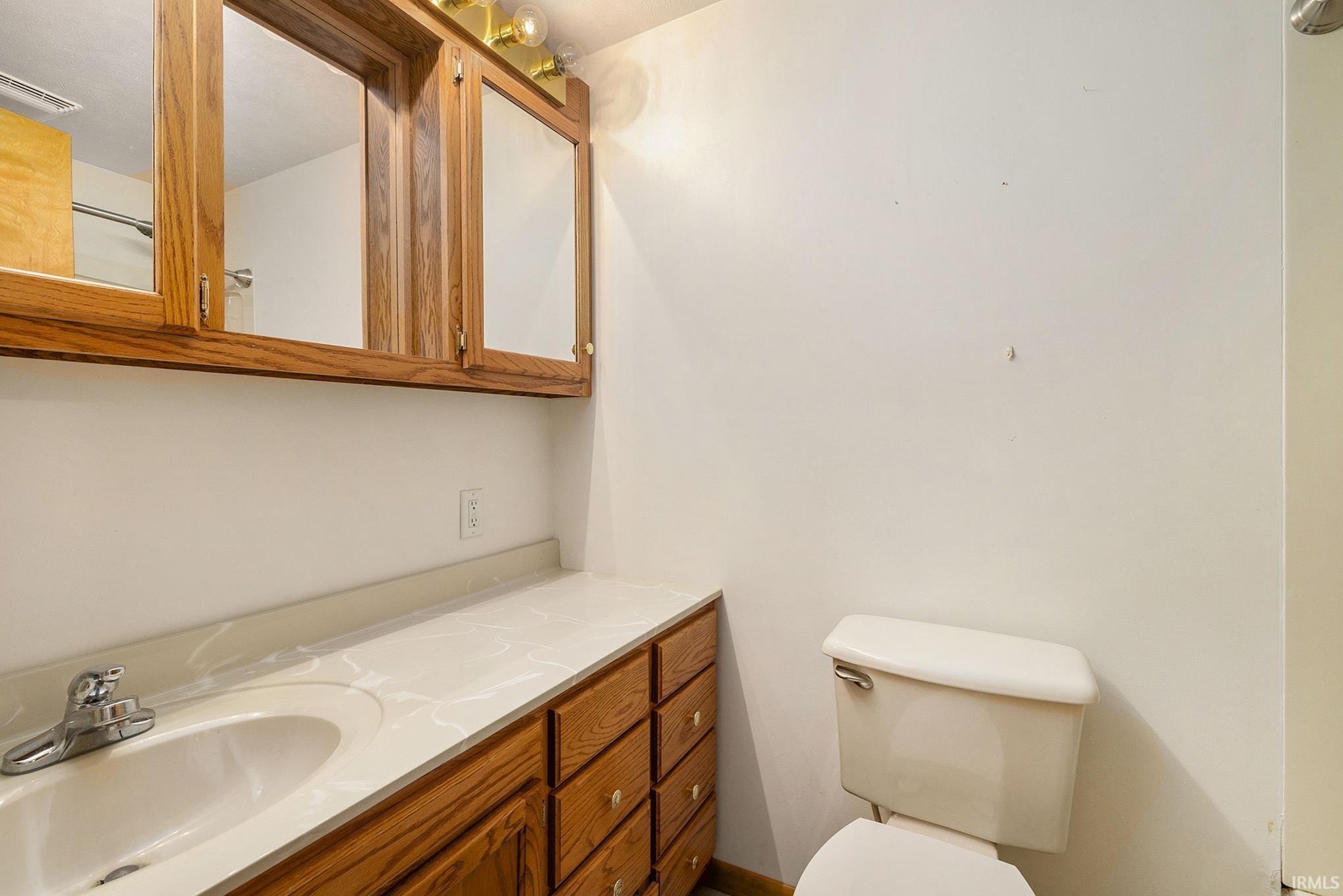 1860 Golf Heights Road Warsaw, IN 46580 - Photo 15 of 24