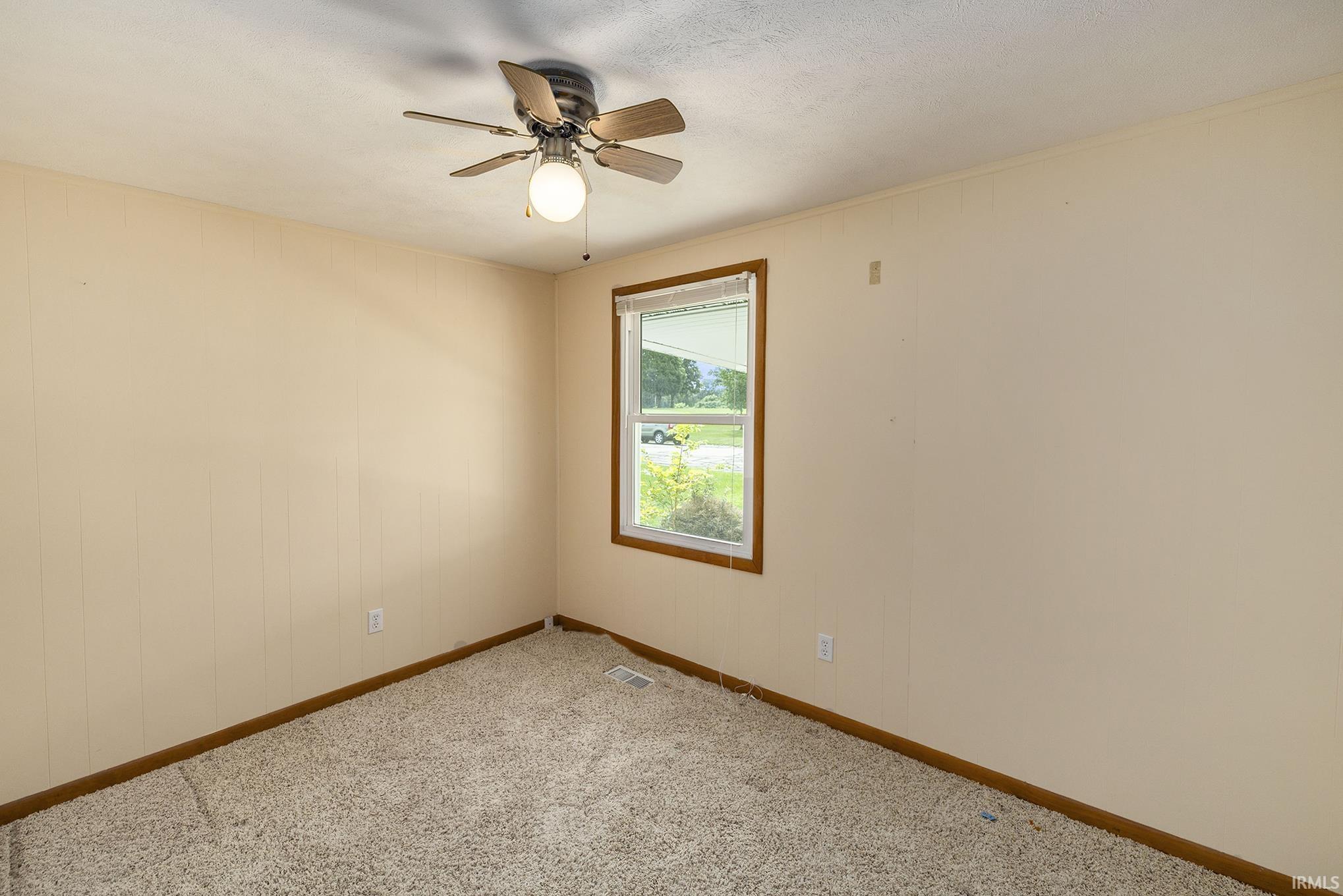 1860 Golf Heights Road Warsaw, IN 46580 - Photo 16 of 24