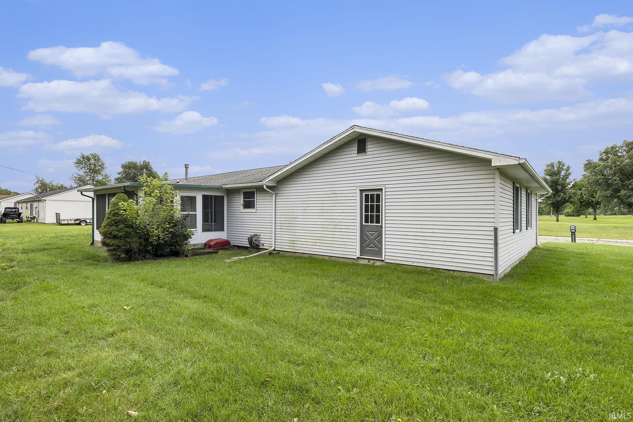 1860 Golf Heights Road Warsaw, IN 46580 - Photo 21 of 24