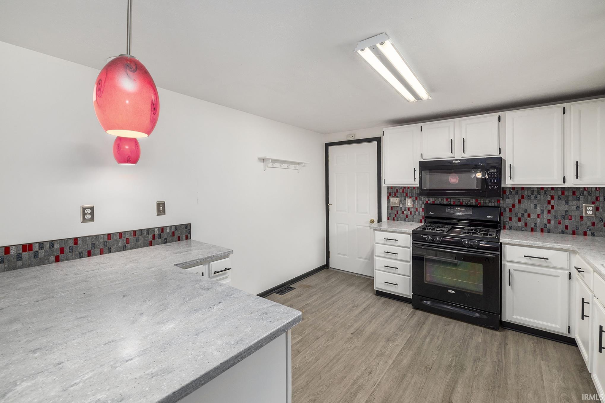 1860 Golf Heights Road Warsaw, IN 46580 - Photo 7 of 24