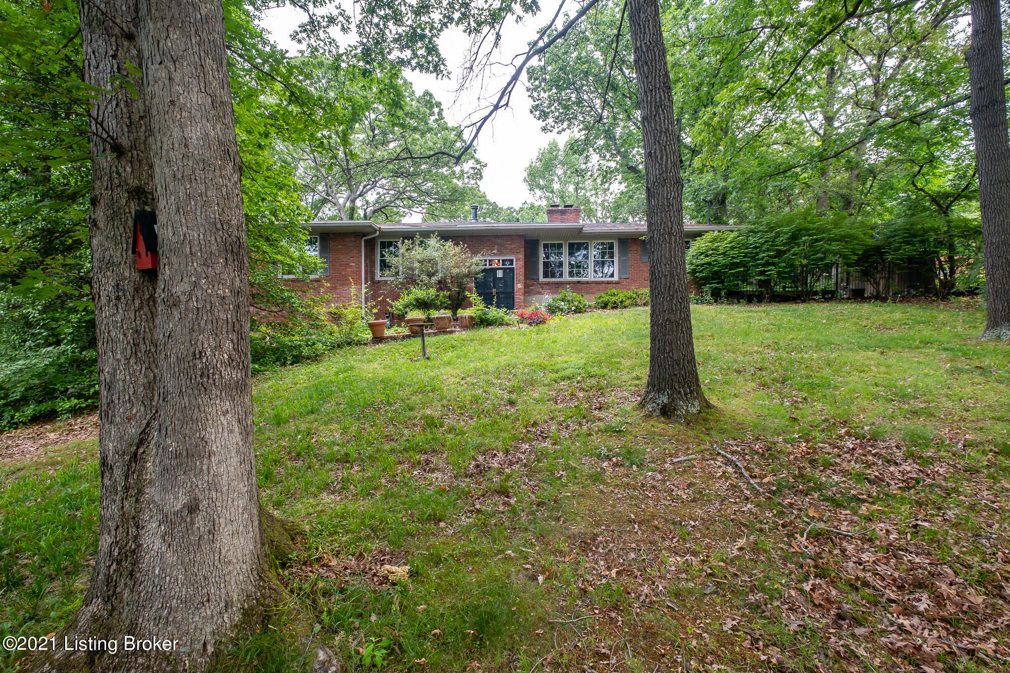 5431 Winding Road Louisville, KY 40214 - Photo 3 of 48 Front of Home