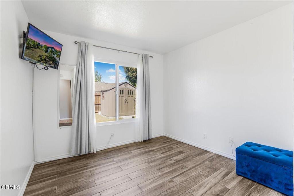 925 South L Street Oxnard, CA 93030 - Photo 14 of 24 26-DSC03001