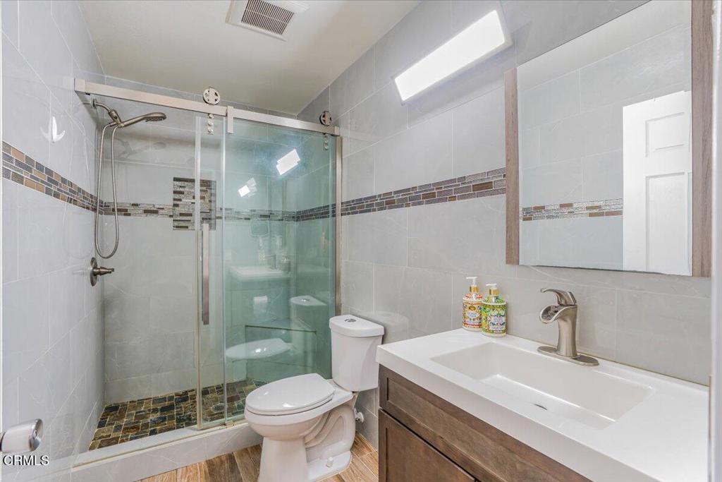 925 South L Street Oxnard, CA 93030 - Photo 18 of 24 35-DSC03107