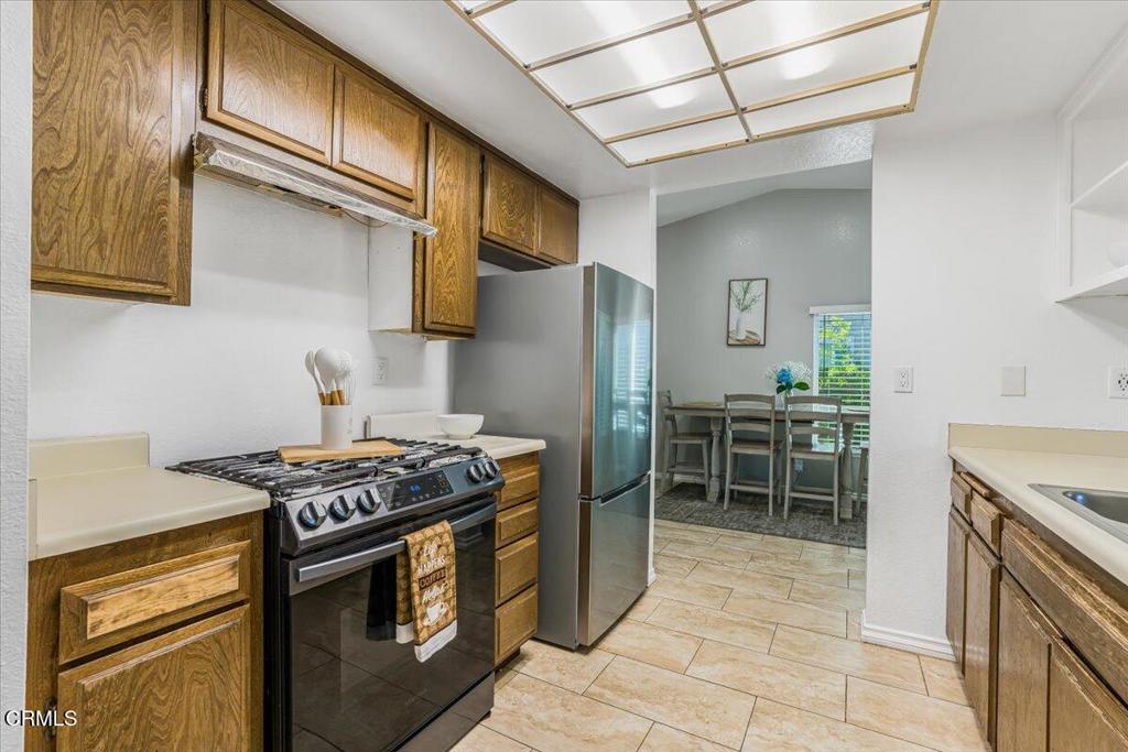 925 South L Street Oxnard, CA 93030 - Photo 10 of 24 18-DSC02906