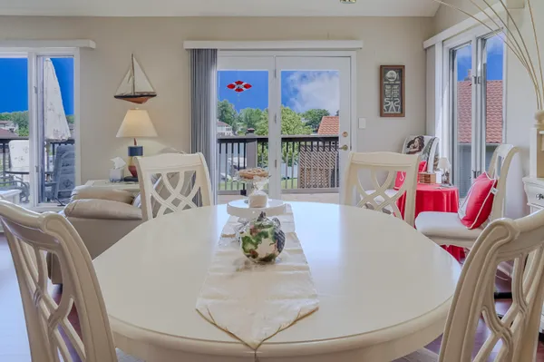 $339,900 | 5065 Spinnaker Lane, Unit D, Crown Point, IN 46307