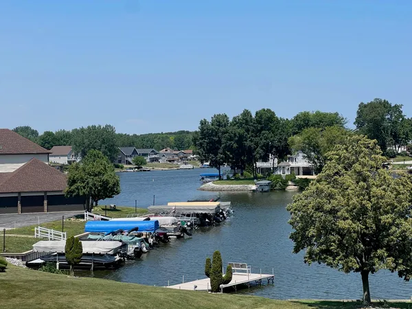 $339,900 | 5065 Spinnaker Lane, Unit D, Crown Point, IN 46307