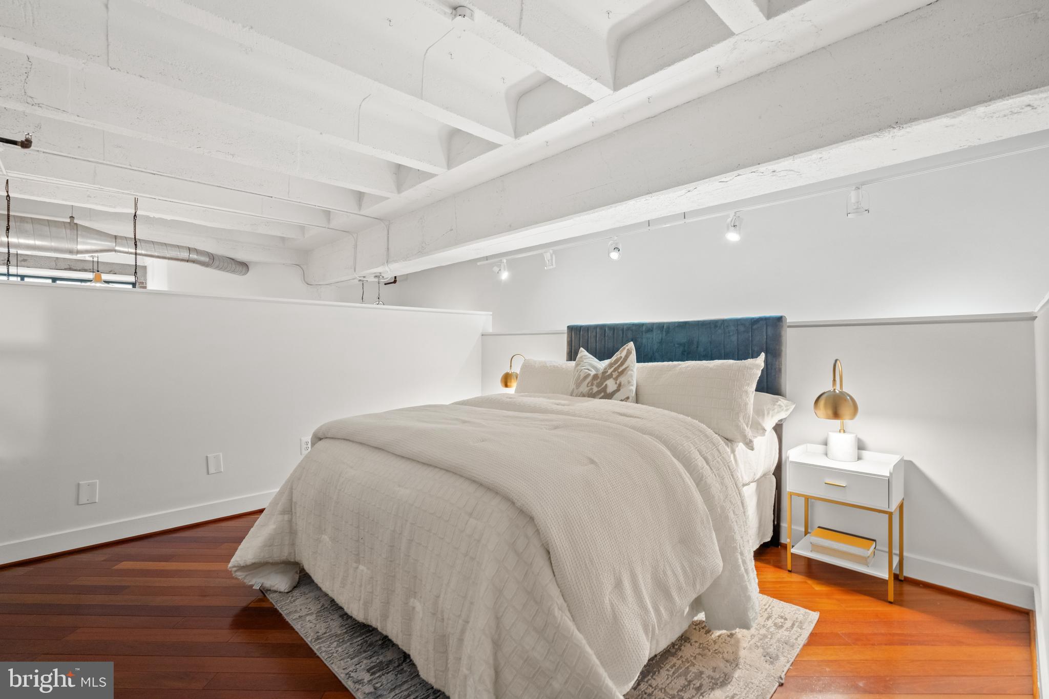 1701 Kalorama Road Northwest, Unit 207 Washington, DC 20009 - Photo 13 of 20 Primary Bedroom