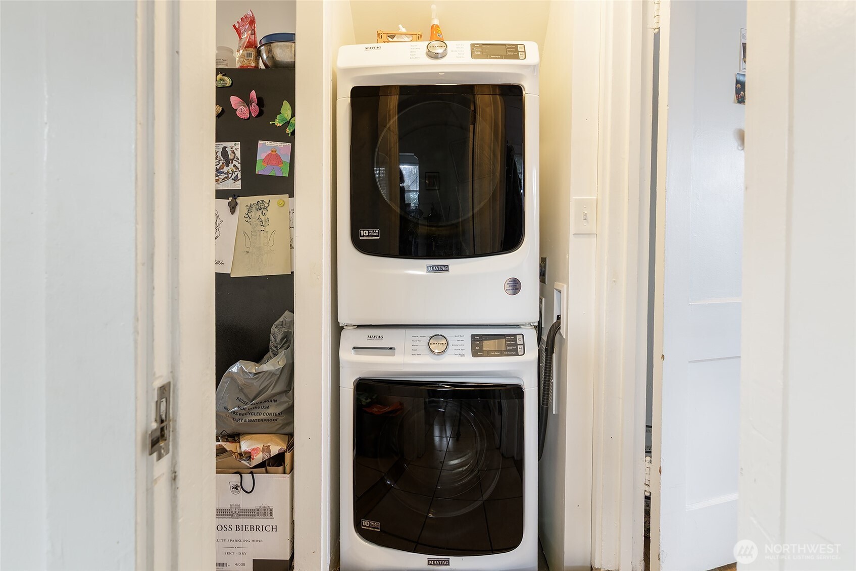 2209 East Roanoke Street Seattle, WA 98112 - Photo 21 of 31 a utility room with dryer and washer