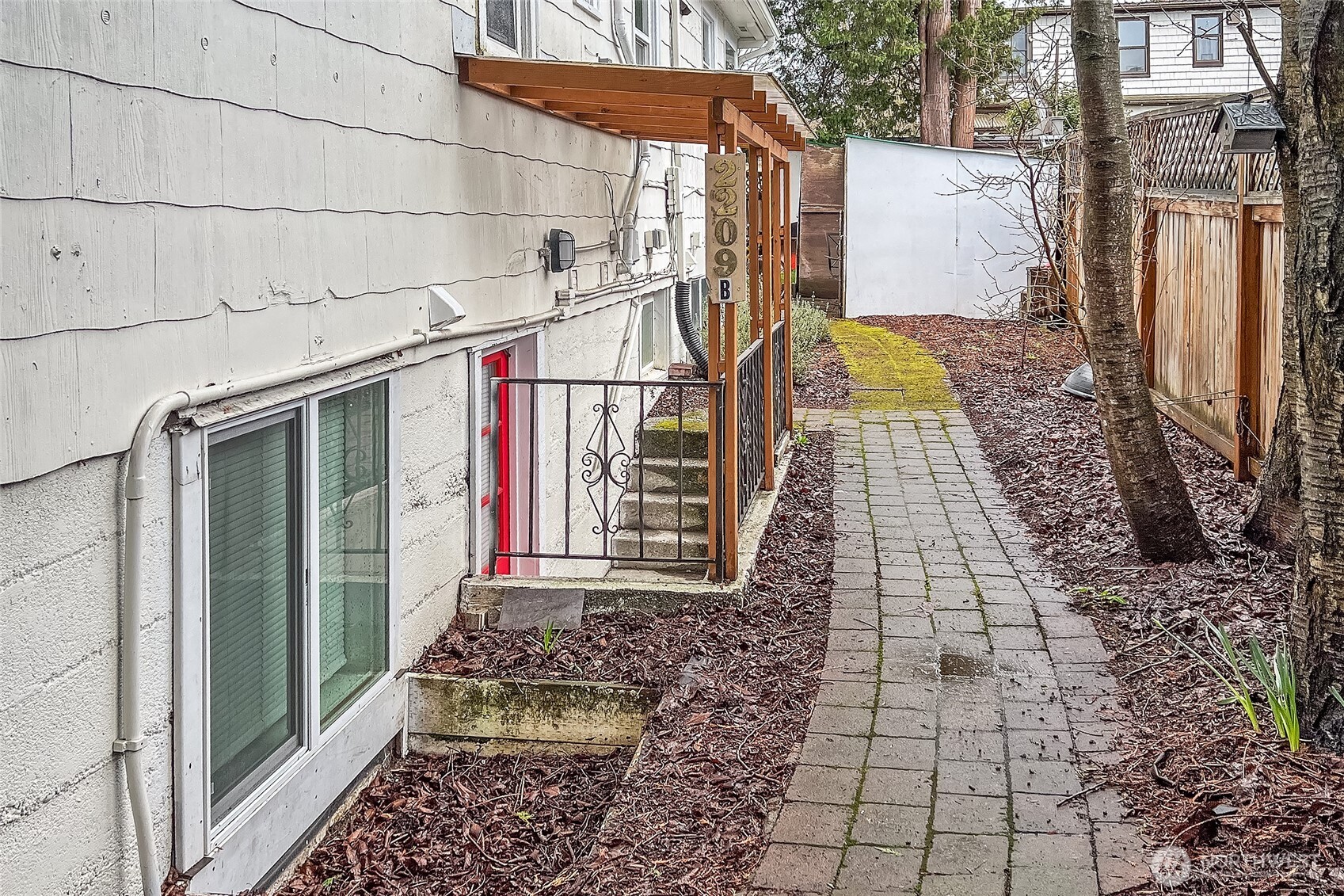2209 East Roanoke Street Seattle, WA 98112 - Photo 29 of 31 a view of a pathway of the house