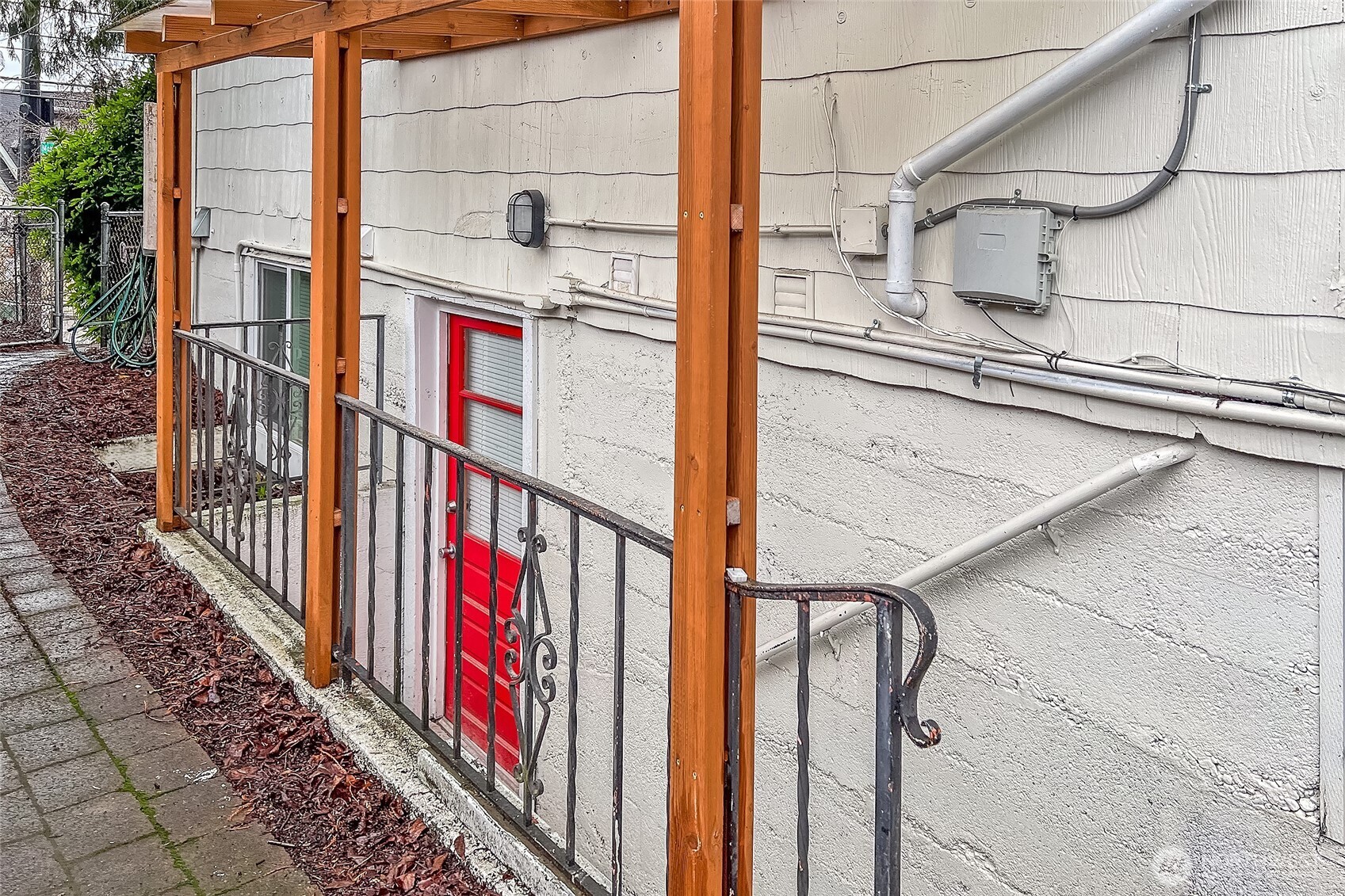 2209 East Roanoke Street Seattle, WA 98112 - Photo 30 of 31