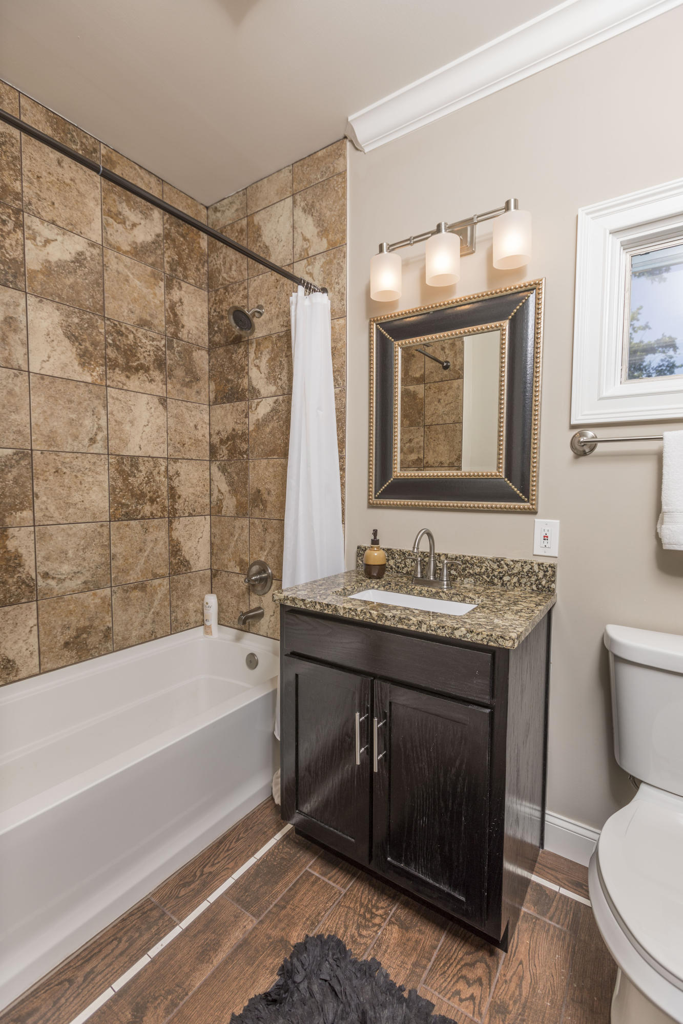 8219 Snow Hill Road Ooltewah, TN 37363 - Photo 22 of 42 Full Bath