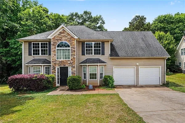 $310,000 | 386 Madison Avenue, Hampton, GA 30228