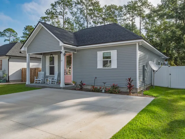 $228,000 | 27 L M Street, Crawfordville, FL 32327