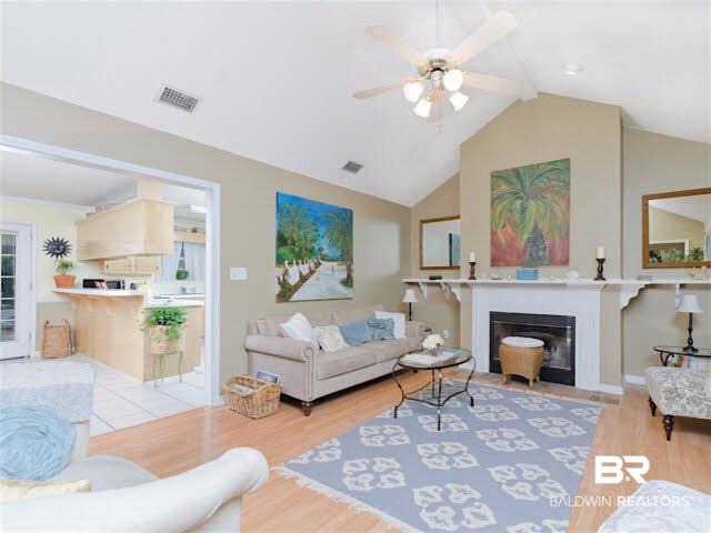 464 Ridgewood Drive Daphne, AL 36526 - Photo 2 of 18 Living room