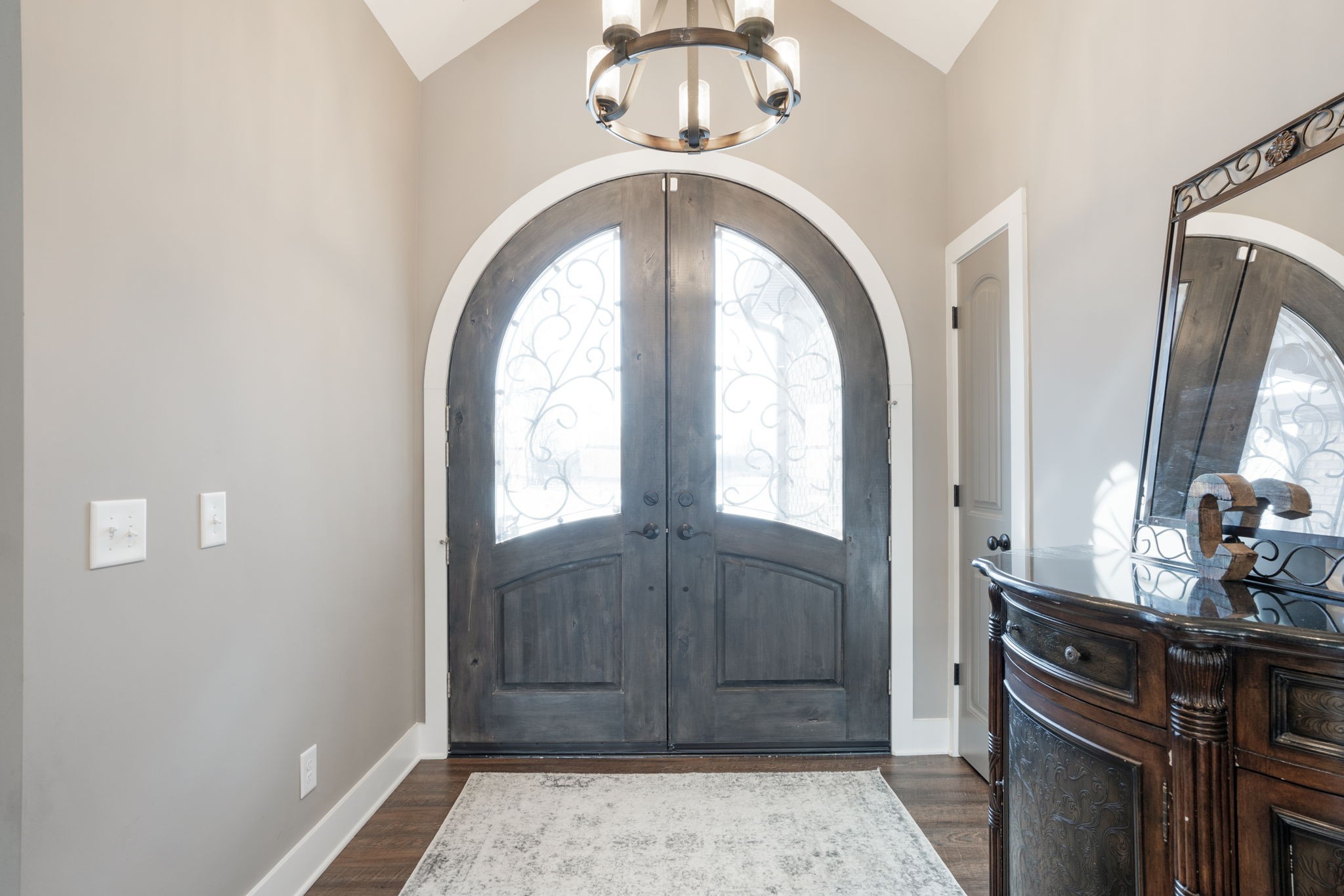6622 Herbert Shannon Road Springfield, TN 37172 - Photo 6 of 30 a view of hall with wooden floor and a large mirror