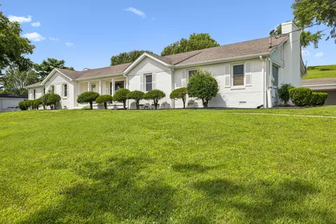 $2,295,000 | 1731 Nashville Highway, Columbia, TN 38401
