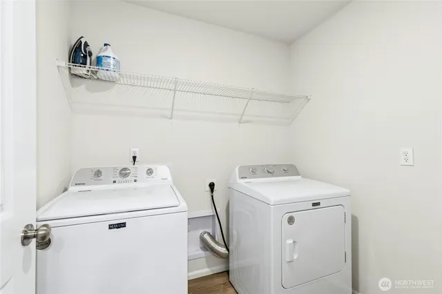 a view of a back yard of the house