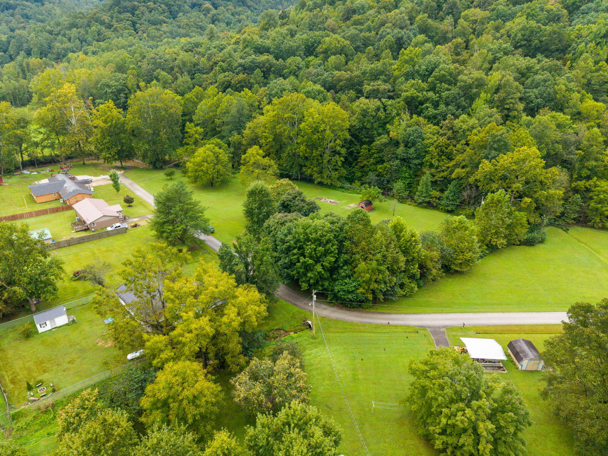 333 Sycamore Road Stanton, KY 40380 - Photo 31 of 50 39-web-or-mls-DJI_20260911131403_0018_D