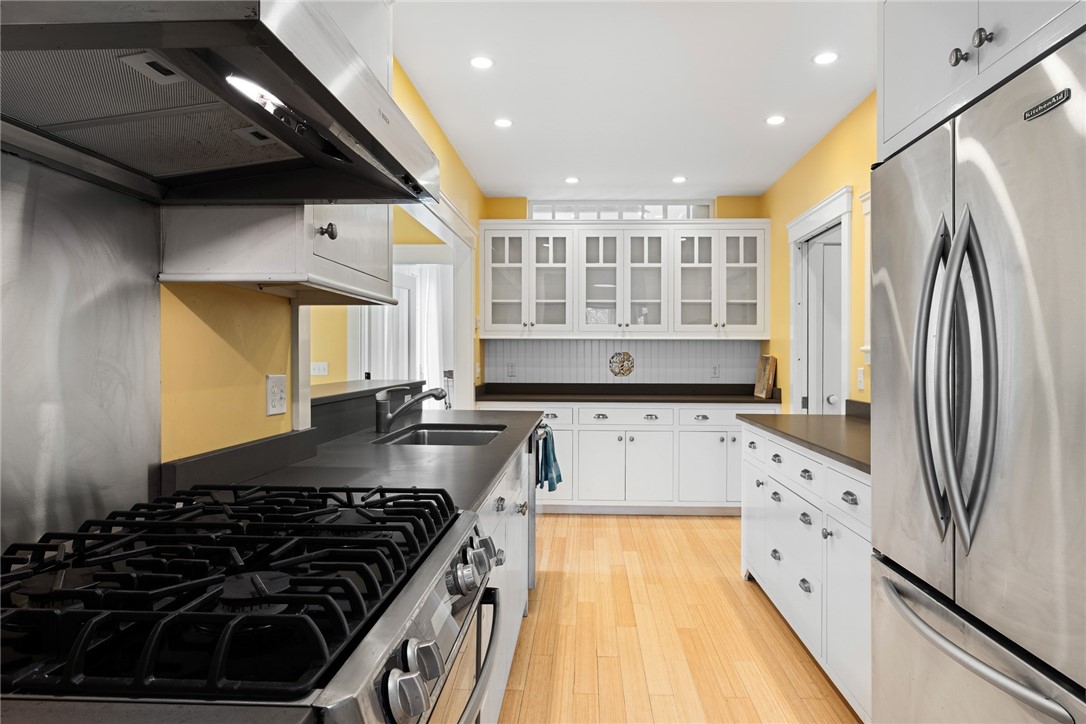 51 Old Harbor Road Little Compton, RI 02837 - Photo 10 of 50