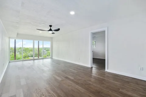 $1,099,000 | 5203 Cueva Drive, Austin, TX 78738