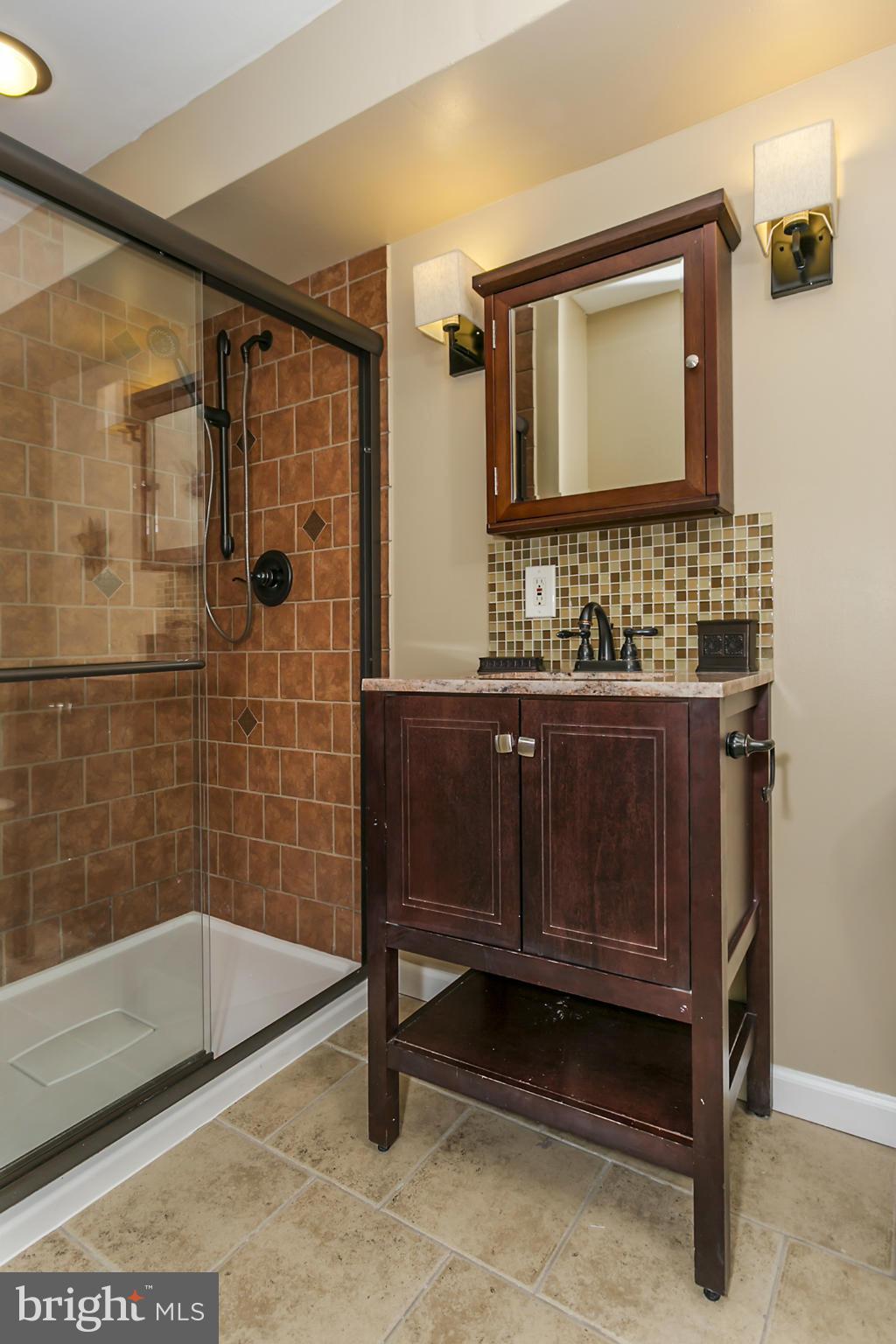 2148 Chantilla Road Catonsville, MD 21228 - Photo 14 of 27 Bath