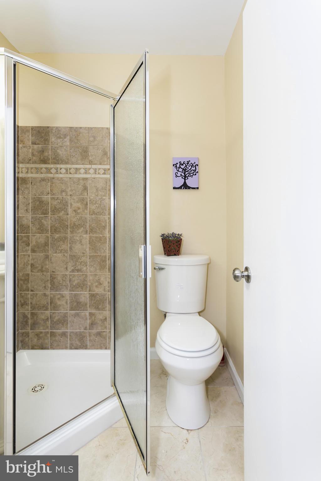 2148 Chantilla Road Catonsville, MD 21228 - Photo 22 of 27 Bath