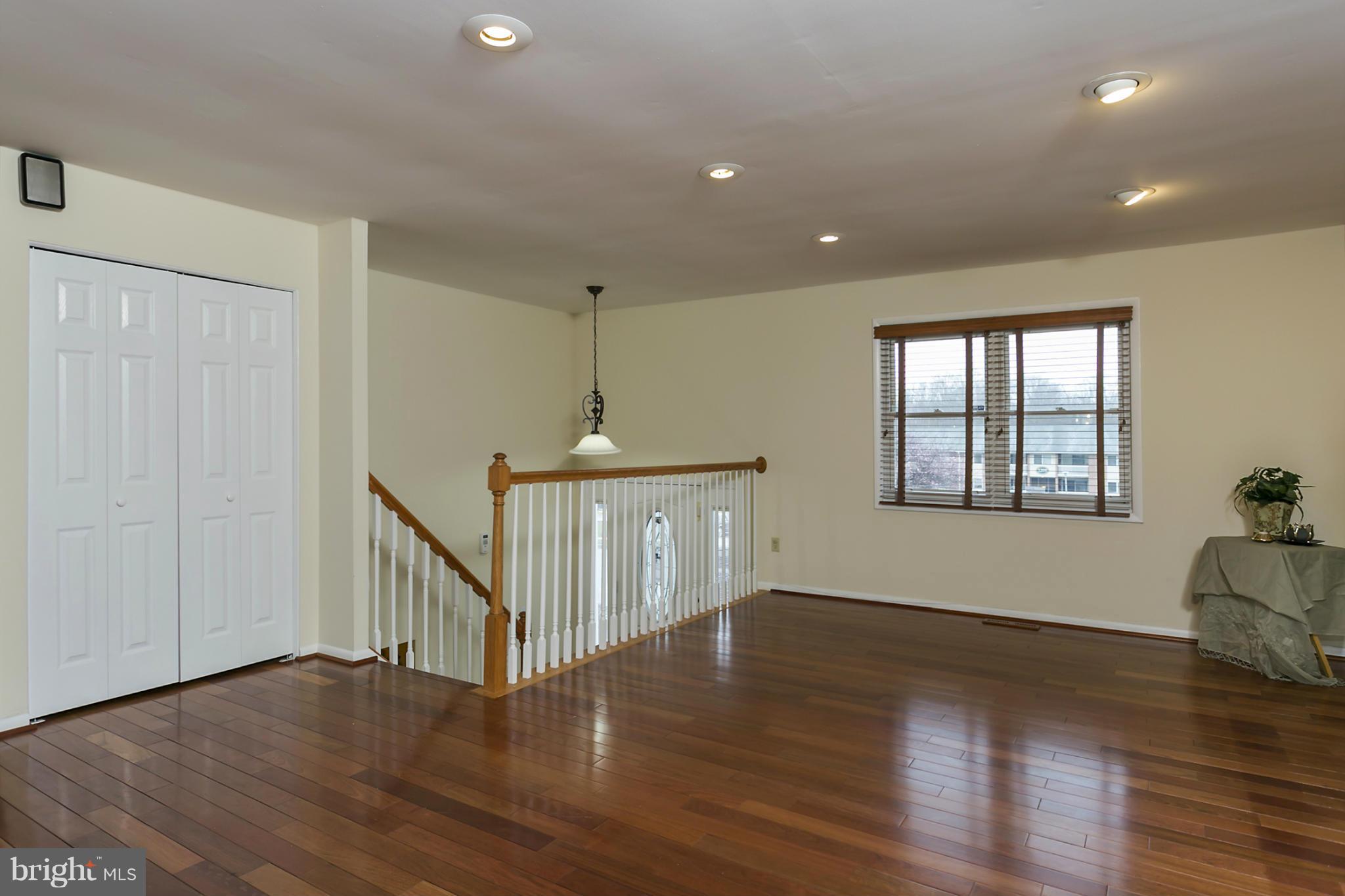 2148 Chantilla Road Catonsville, MD 21228 - Photo 4 of 27 Family Room