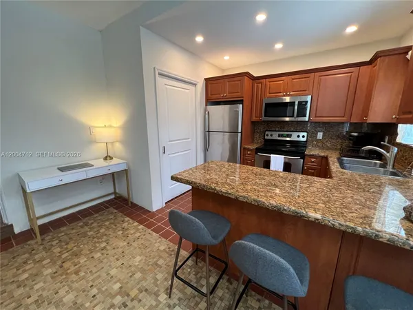 $10,500 | 265 Palm Avenue, Miami Beach, FL 33139