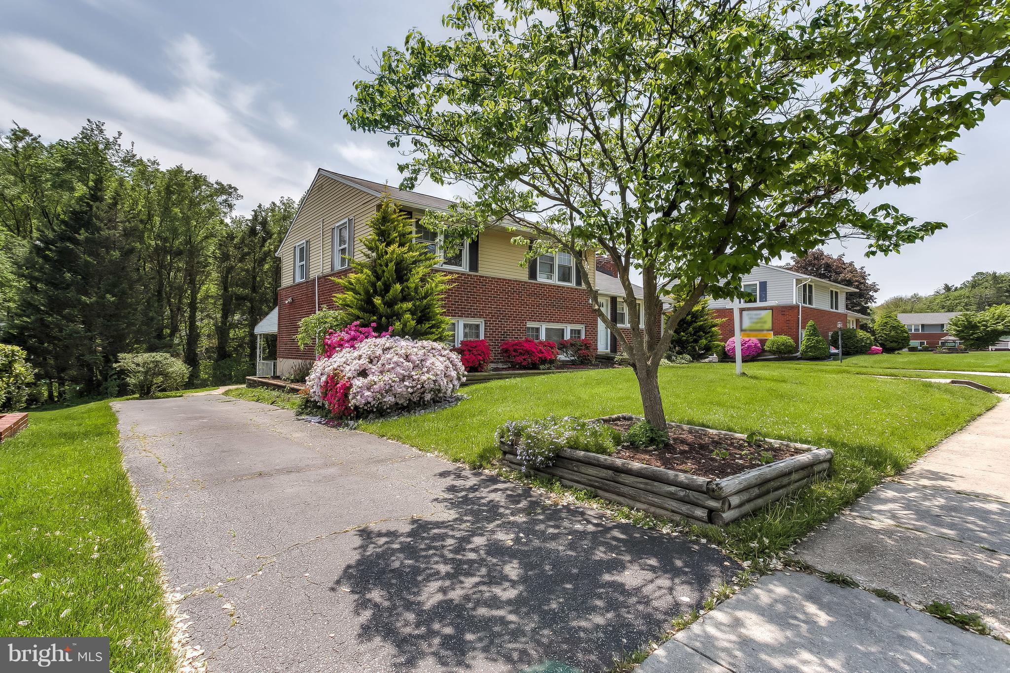 205 Coldbrook Road Lutherville-Timonium, MD 21093 - Photo 2 of 30 HUGE DRIVEWAY! PRIVATE FLAT BACK YARD.