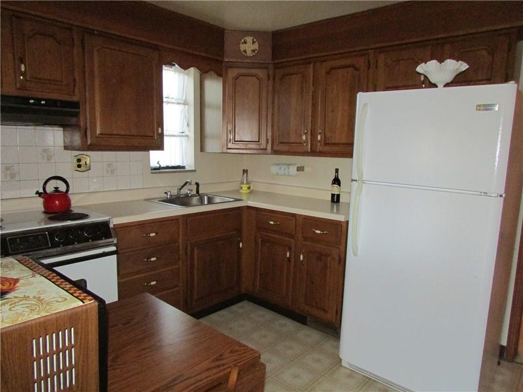 18 Herbst Road Coraopolis, PA 15108 - Photo 5 of 15 Gallery Image 5