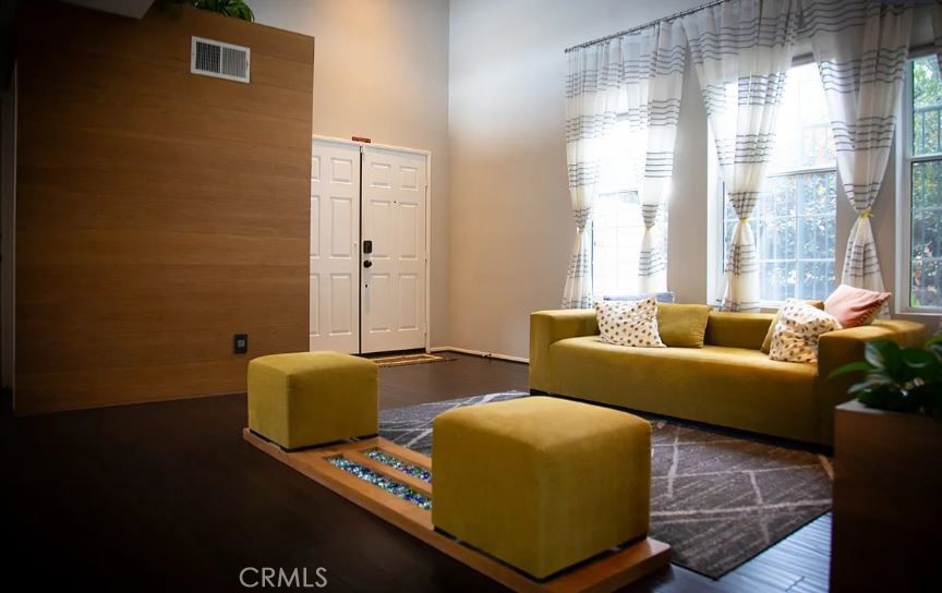 1648 Bluestone Avenue Simi Valley, CA 93063 - Photo 6 of 13
