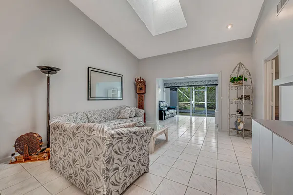 $319,500 | 7559 Seafoam Court, Boynton Beach, FL 33437