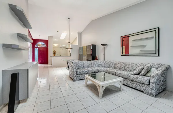 $319,500 | 7559 Seafoam Court, Boynton Beach, FL 33437