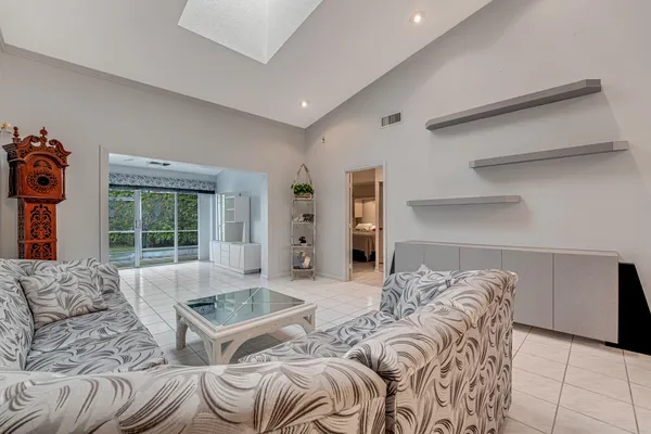 $319,500 | 7559 Seafoam Court, Boynton Beach, FL 33437