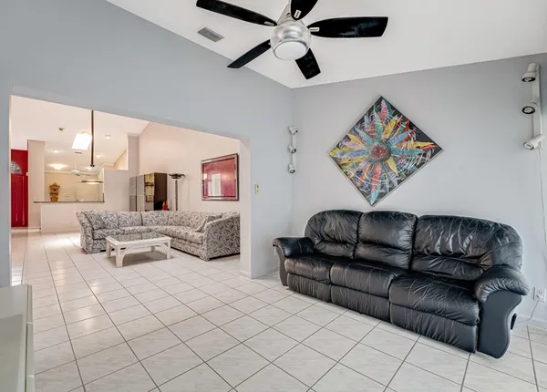 $319,500 | 7559 Seafoam Court, Boynton Beach, FL 33437