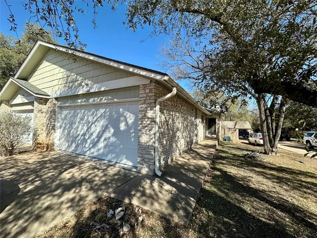 $2,150 | 3610 Greystone Drive, Unit A, Austin, TX 78731