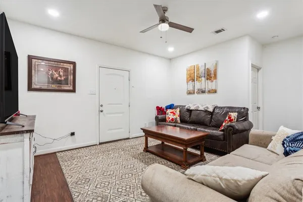 $779,900 | 629 South 5th Street, Waco, TX 76706