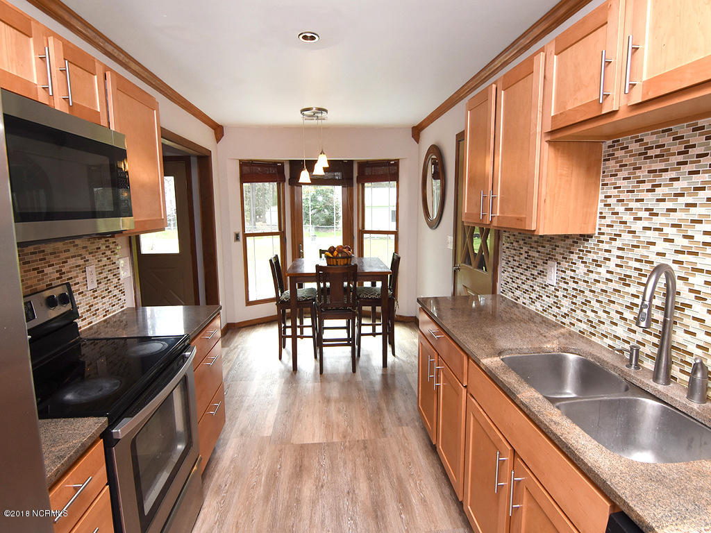 1608 Middle Sound Loop Road Wilmington, NC 28411 - Photo 3 of 19 Kitchen and Bfast