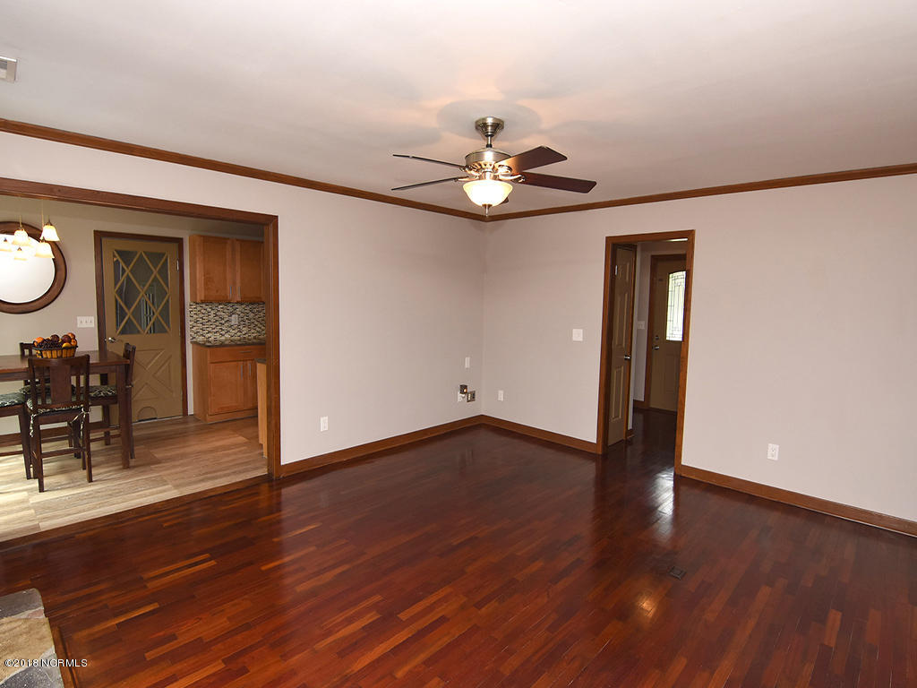 1608 Middle Sound Loop Road Wilmington, NC 28411 - Photo 5 of 19 Family