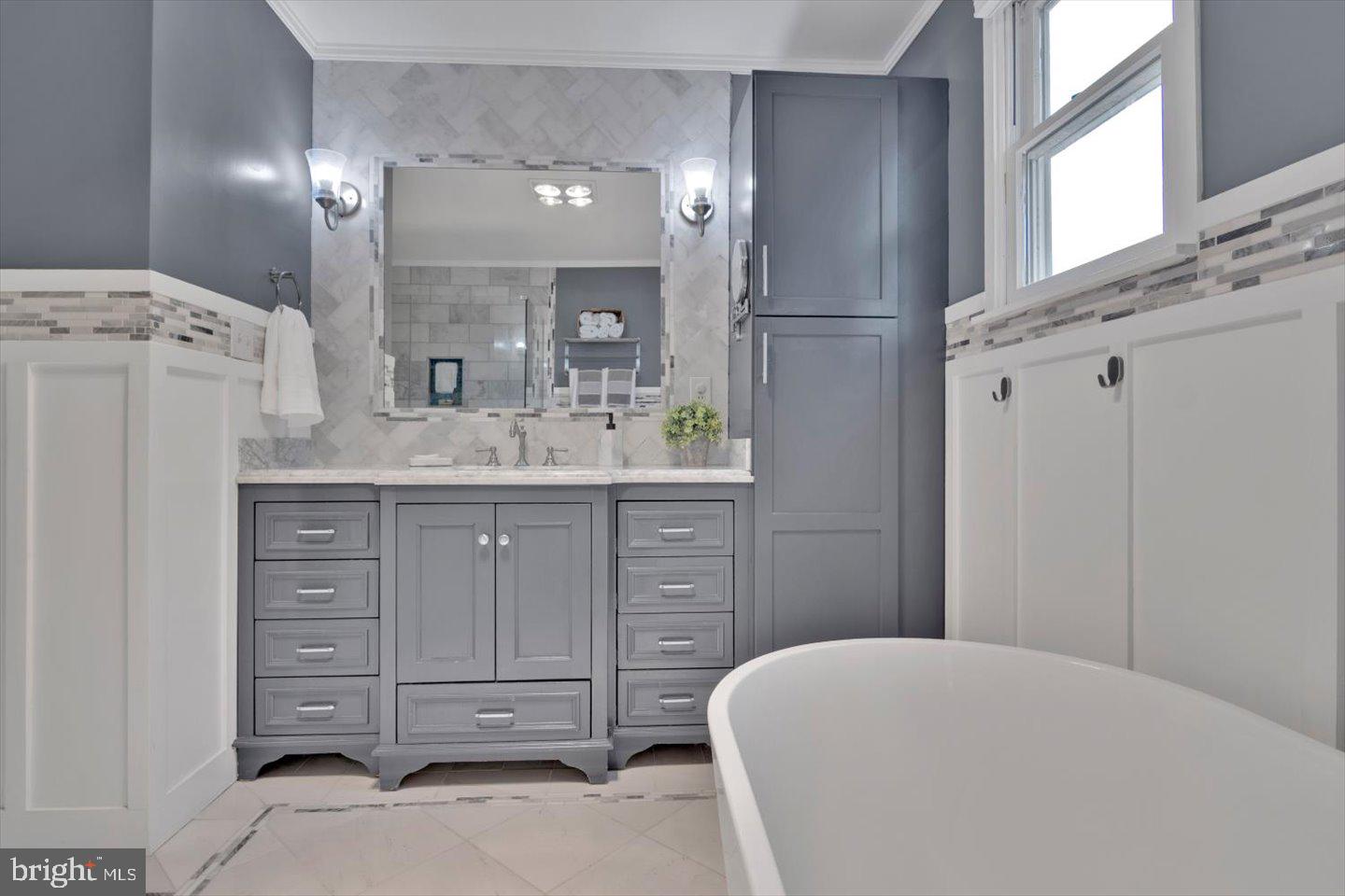 166 Country Farms Road Marlton, NJ 08053 - Photo 39 of 68 a bathroom with a sink a vanity and a large mirror